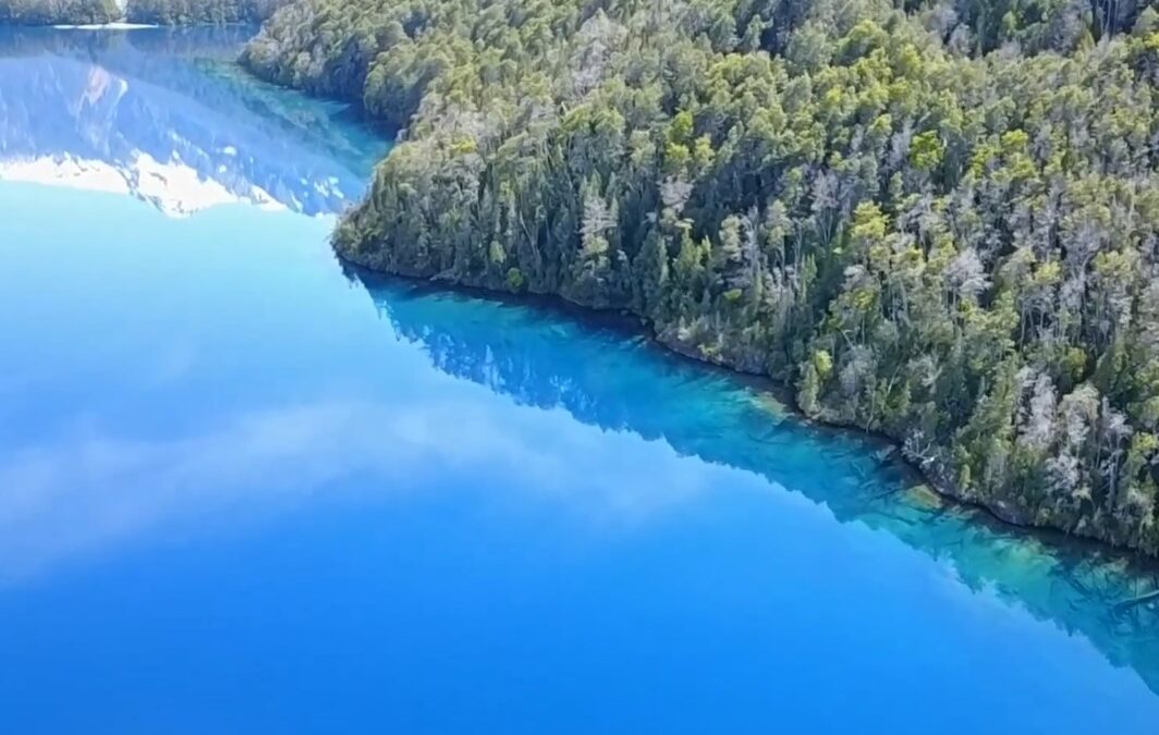 Exclusivo Terreno 28 hás, 400 mtrs borde de Lago Azul, Cochamó